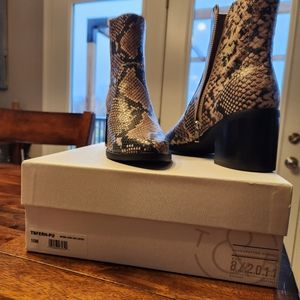 Treasure and Bond natural snake skin ankle boots with side zipper. Size 10M